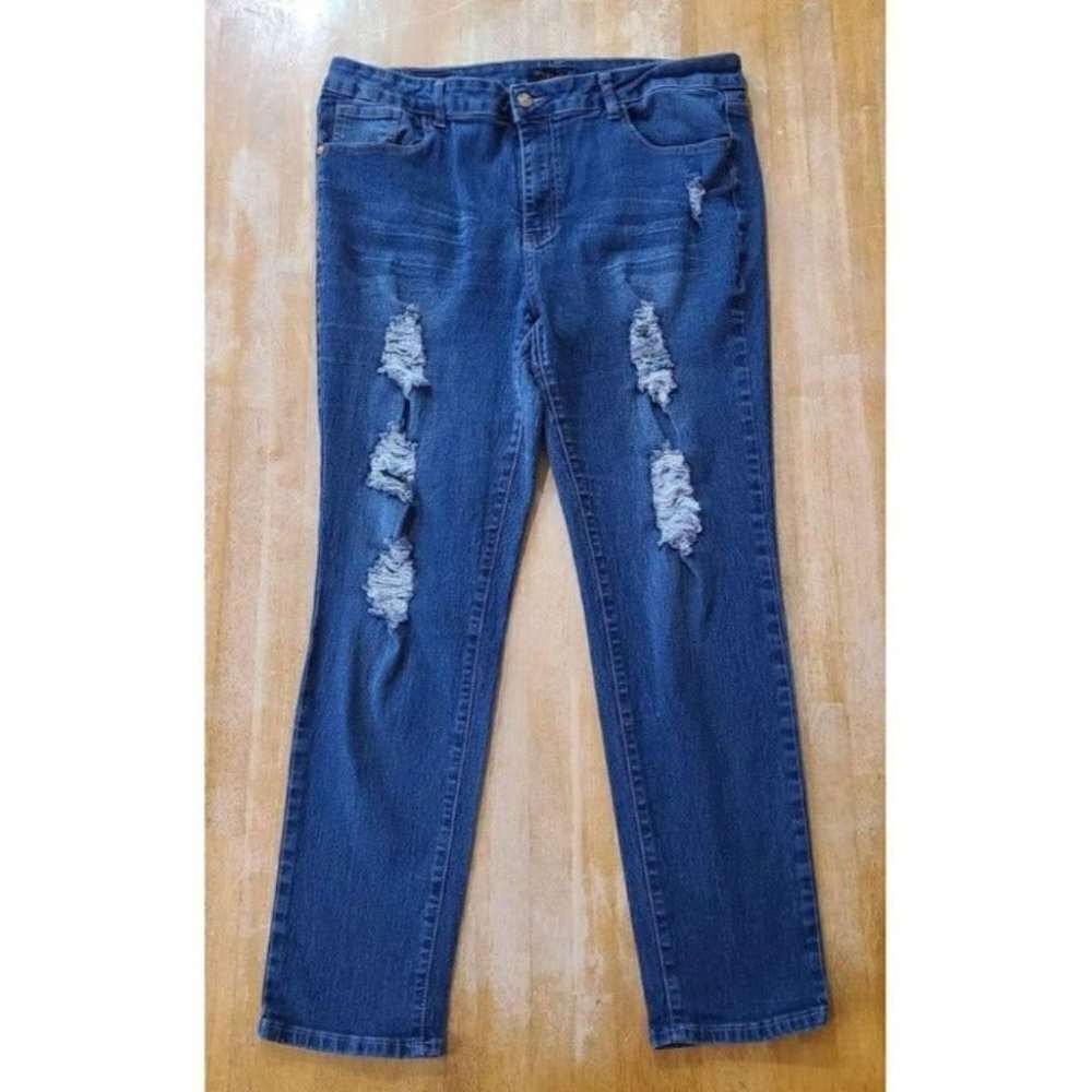 Fashion 2 Love Size 22 Stretch Distressed Jeans